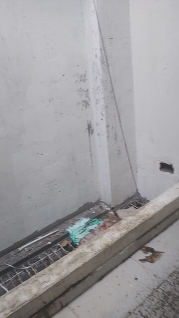 Balcony in 2.5 BHK Builder Floor at Mayur Vihar – for Rent