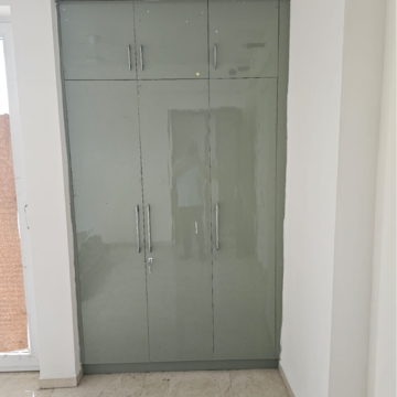 Building Lobby in 3 BHK Apartment at Omaxe Royal Residency Faridabad, Sector 79 – for Rent
