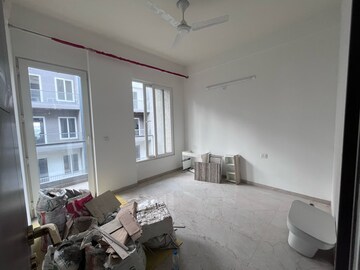 Living Room in 3 BHK Apartment at Smart World Orchard, Sector 61 – for Rent