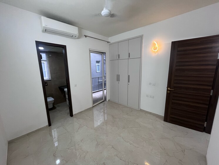 Room, smart-world-orchard 3 Bedroom 1680 Sq.Ft. Apartment In Sector 61 Gurgaon 8968856