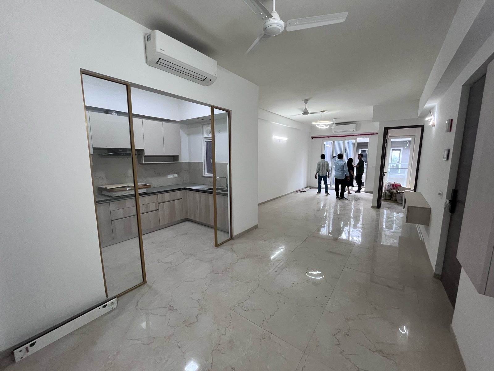 3 BHK + Extra Room Apartment For Rent in Smart World Orchard