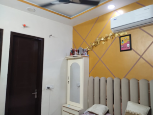 Team Area in 3 BHK Builder Floor at Rohini Sector 21 – for Sale