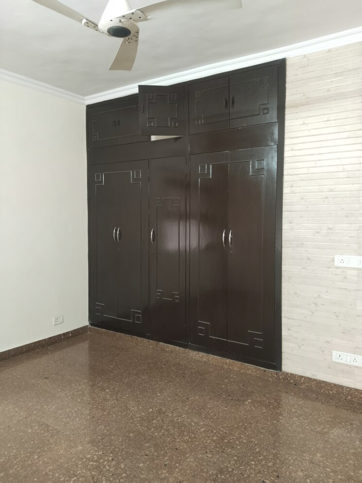 Room, sarita vihar 3 Bedroom 1850 Sq.Ft. Apartment In Sarita Vihar Delhi 8968862