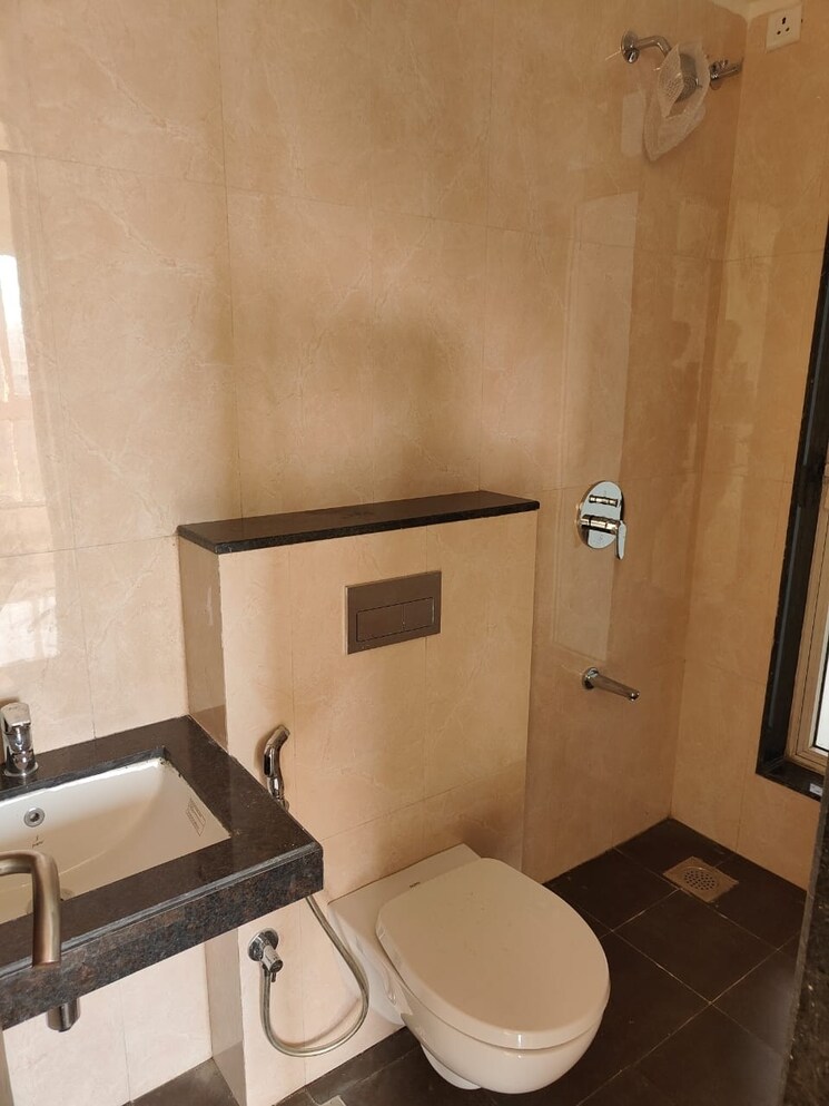 Bathroom, sheth-zuri 1.5 Bedroom 517 Sq.Ft. Apartment In Laxmi Nagar Thane 8968883