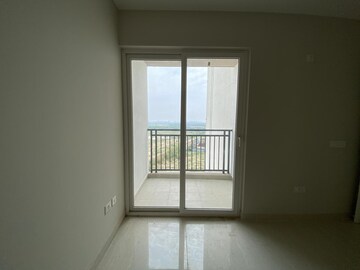 Room in 2.5 BHK Apartment at Tata Value Homes, Sector 150 – for Rent
