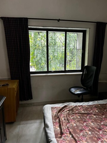 Bedroom in 2 BHK Apartment at Hastiraj Apartment Vile Parle West, Vile Parle West – for Rent