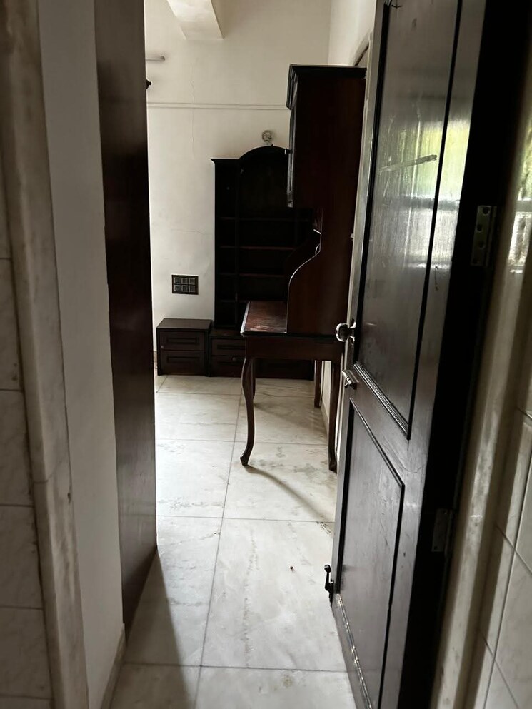 Bathroom, hastiraj-apartment-vile-parle-west 2 Bedroom 700 Sq.Ft. Apartment In Vile Parle West Mumbai 8968953