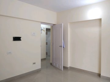 Room in 2 BHK Apartment at DB Orchid Ozone, Dahisar East – for Rent