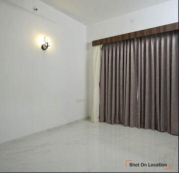Room in 2 BHK Apartment at Tharwani Vedant Empire, Khadakpada – for Sale