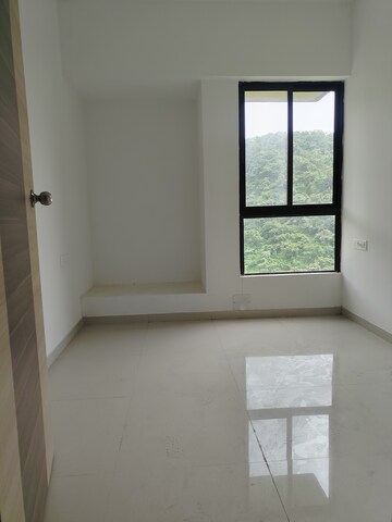 Room in 1.5 BHK Apartment at Wadhwa Wise City, Old Panvel – for Rent