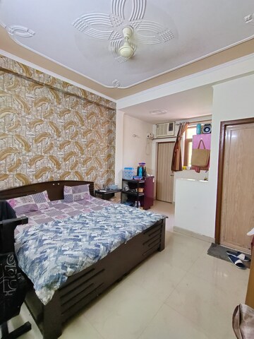 Bedroom in 1 RK Builder Floor at SS 100, Sector 49 – for Rent
