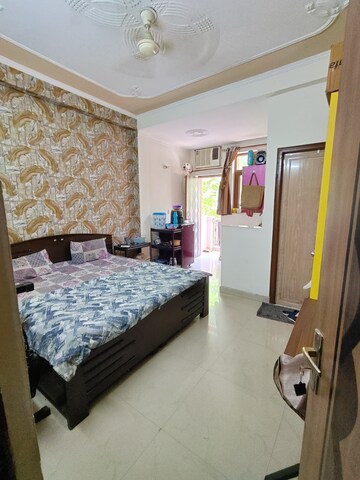 Bedroom in 1 RK Builder Floor at SS 100, Sector 49 – for Rent