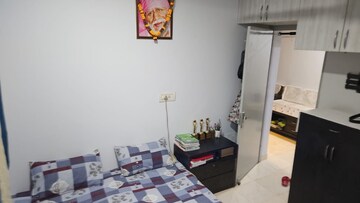Team Area in 3 BHK Apartment at Adore Happy Homes, Sector 86 – for Sale