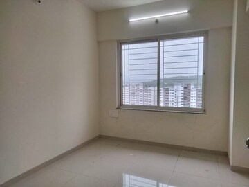 Room in 2 BHK Apartment at Welworth Tinseltown, Bavdhan – for Rent