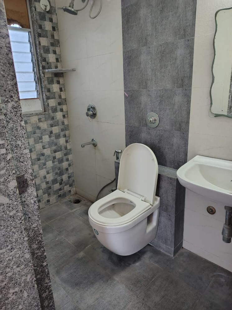 Bathroom, welworth-tinseltown 2 Bedroom 1150 Sq.Ft. Apartment In Bavdhan Pune 8969126