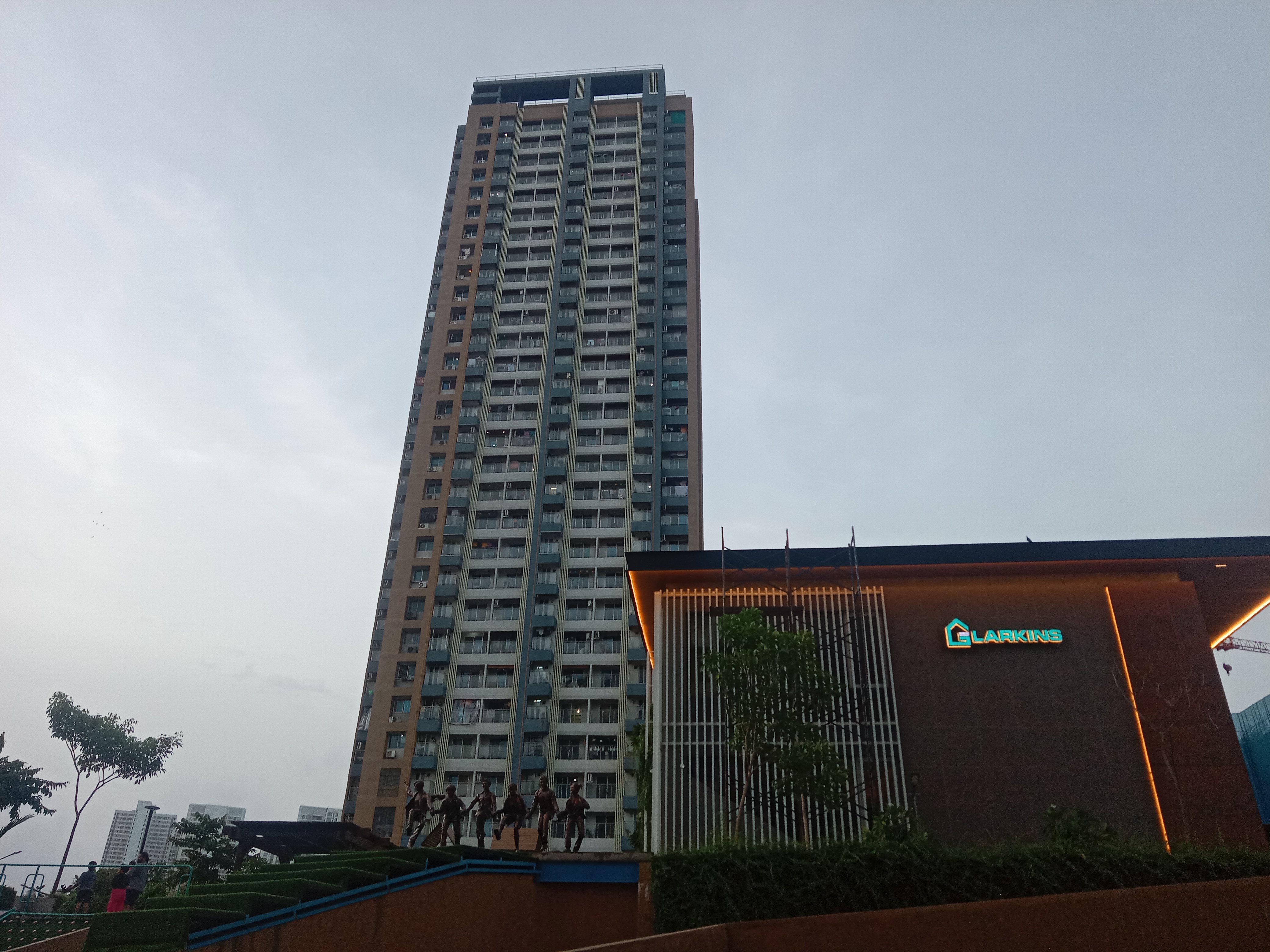 2 BHK Apartment For Rent in Larkins Pride Palms