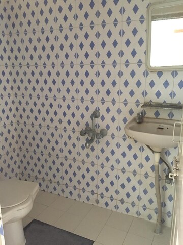 Bathroom in 2 BHK Independent House at Jp Nagar – for Rent