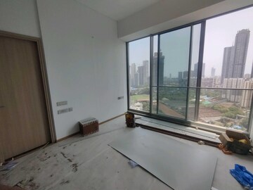 Room in 4 BHK Apartment at Rustomjee Crown, Prabhadevi – for Rent