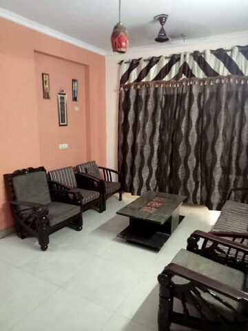 Living Room in 2 BHK Apartment at Indrapuram – for Rent