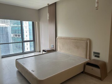 Room in 3 BHK Apartment at Lodha The World Towers World One Tier 3 Trinity, Worli – for Rent