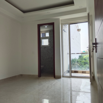 Room in 3 BHK Builder Floor at Palm Residency Chhatarpur, Rajpur Khurd Extension – for Rent