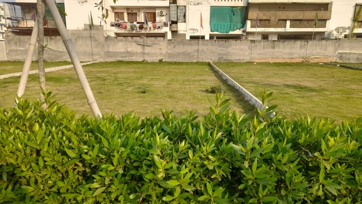 Garden, parklands  250 Sq.Yd. Plot In Sector 85 Faridabad 8969160