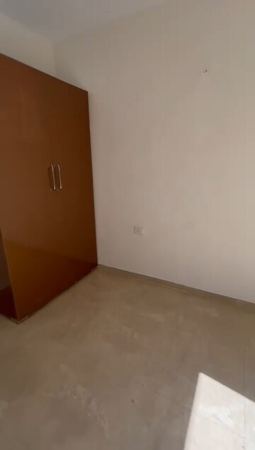 Room in 3 BHK Builder Floor at Signature Global Park 4 and 5, Sohna Sector 36 – for Rent