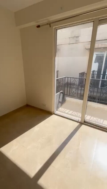 Room in 3 BHK Builder Floor at Signature Global Park 4 and 5, Sohna Sector 36 – for Rent