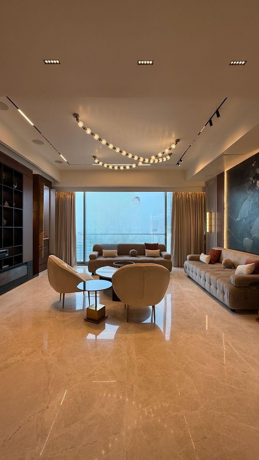 4 BHK + Servant Room Apartment For Rent in Rustomjee Crown Phase 2