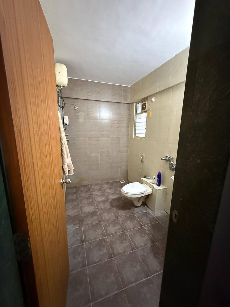 Bathroom, goel-ganga-carnation 3 Bedroom 1620 Sq.Ft. Apartment In Koregaon Park Pune 8969228