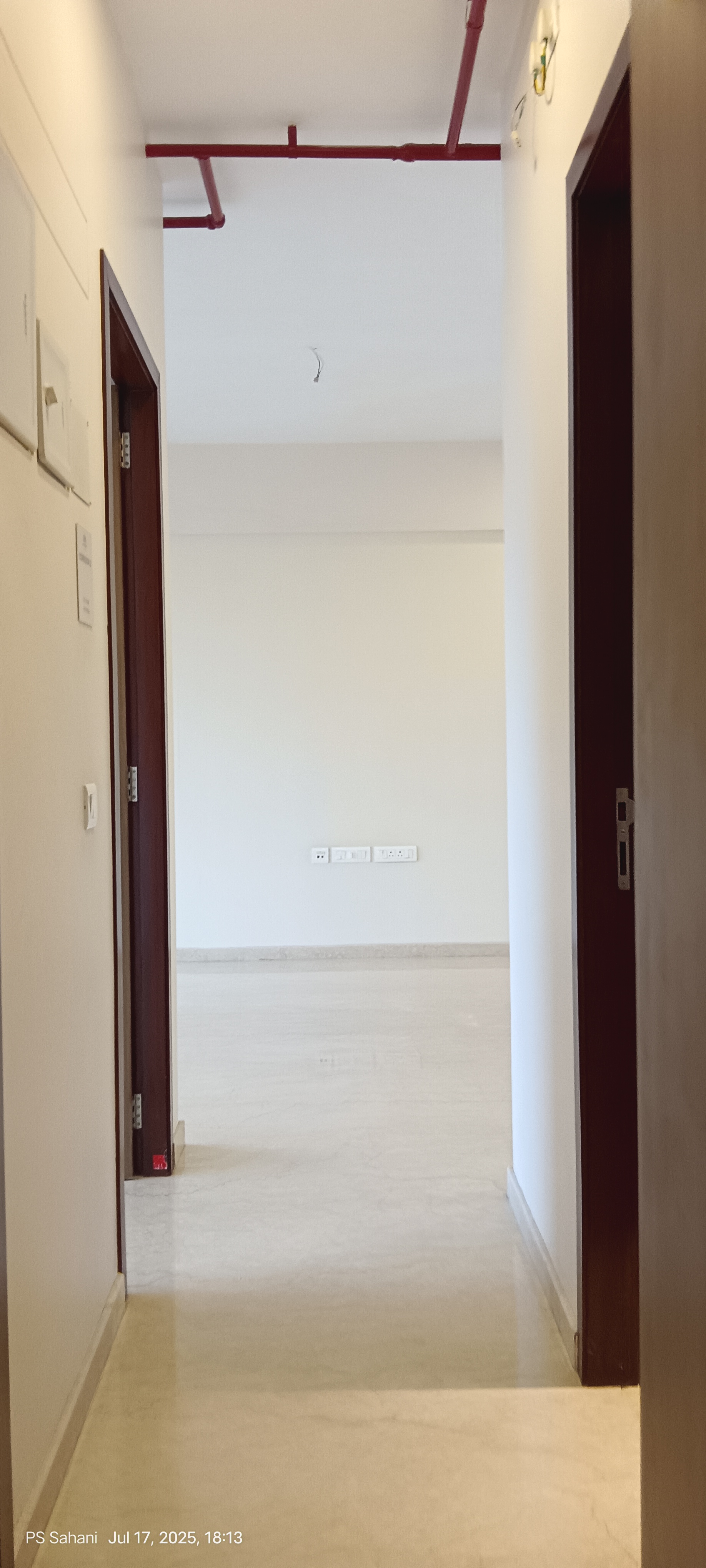 2 BHK Apartment For Sale in Courtyard by Narang Realty and The Wadhwa Group