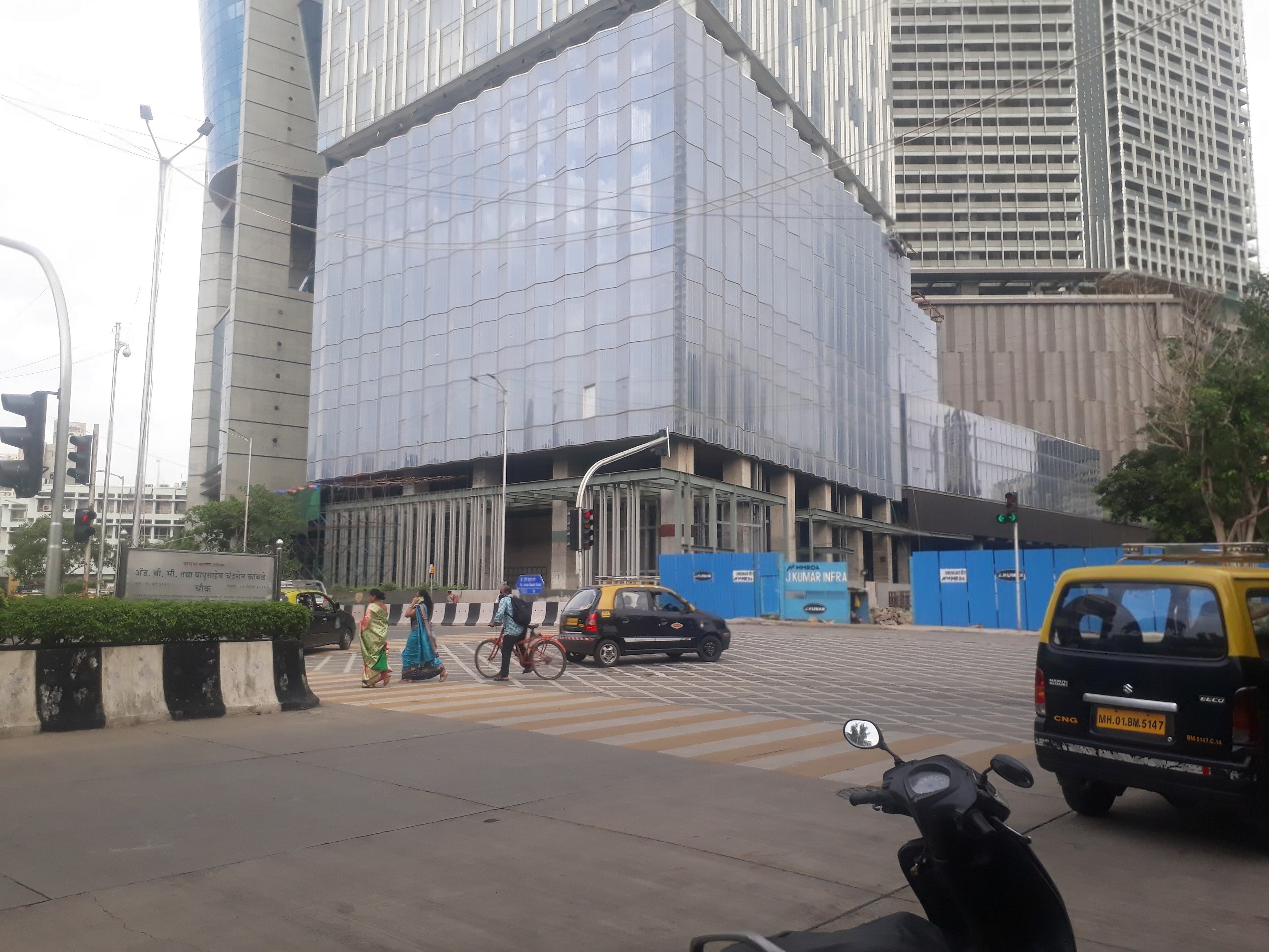 4 BHK + Servant Room,Study Room Apartment For Rent in Oberoi Three Sixty West