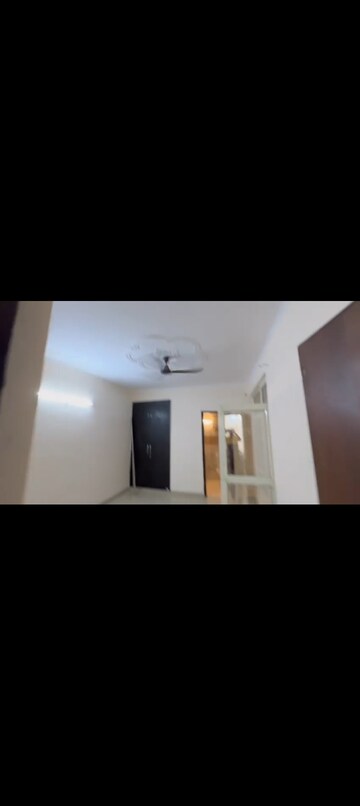 Room in 3 BHK Apartment at Supertech Ecovillage I, Sector 1 Greater Noida – for Rent