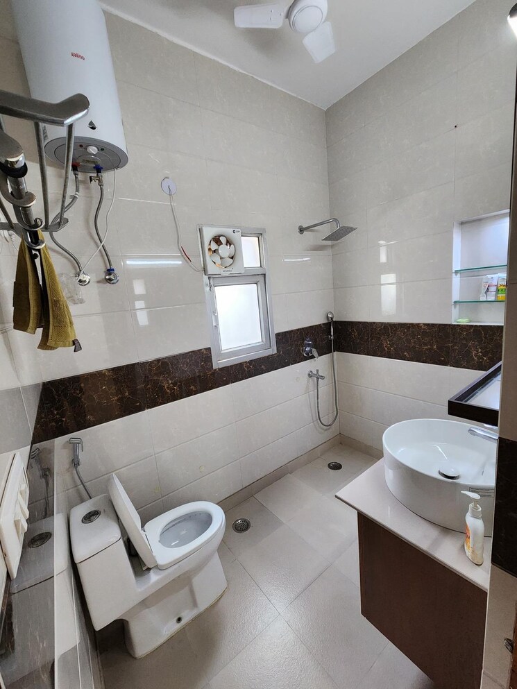 Kitchen, malviya nagar 3 Bedroom 125 Sq.Yd. Builder Floor In Malviya Nagar Delhi 8969244