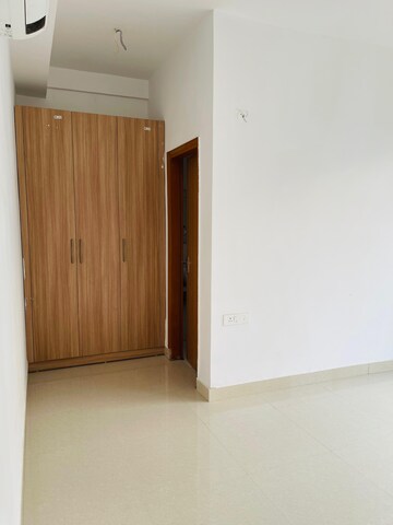 Room in 5 BHK Builder Floor at SS Linden, Sector 84 – for Rent