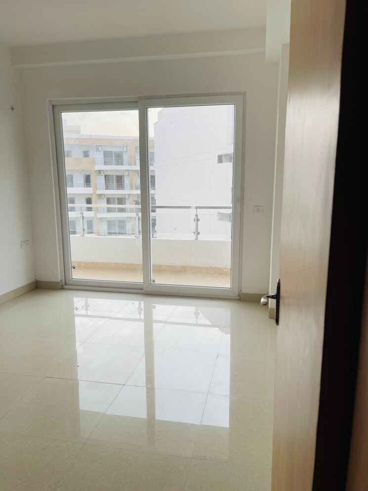 Room, ss-linden 5 Bedroom 3420 Sq.Ft. Builder Floor In Sector 84 Gurgaon 8969263