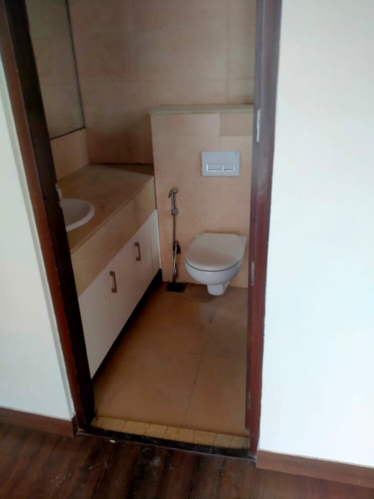 Bathroom, conscient-heritage-one 3 Bedroom 1890 Sq.Ft. Apartment In Sector 62 Gurgaon 8969273