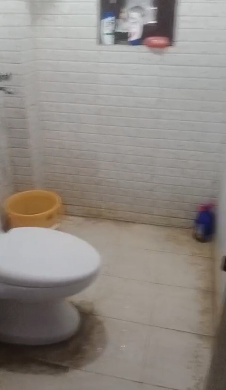 Bathroom, sector 22 2 Bedroom 85 Sq.Mt. Independent House In Sector 22 Noida 8969293