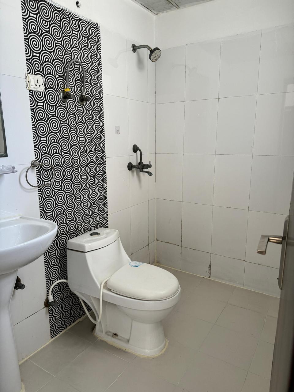 2 BHK Apartment For Sale in V3S Indralok