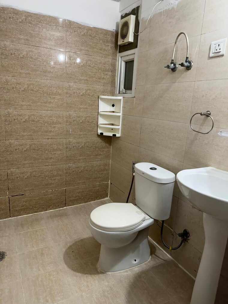 Bathroom, v3s-indralok 2 Bedroom 1150 Sq.Ft. Apartment In Indrapuram Ghaziabad 8969296
