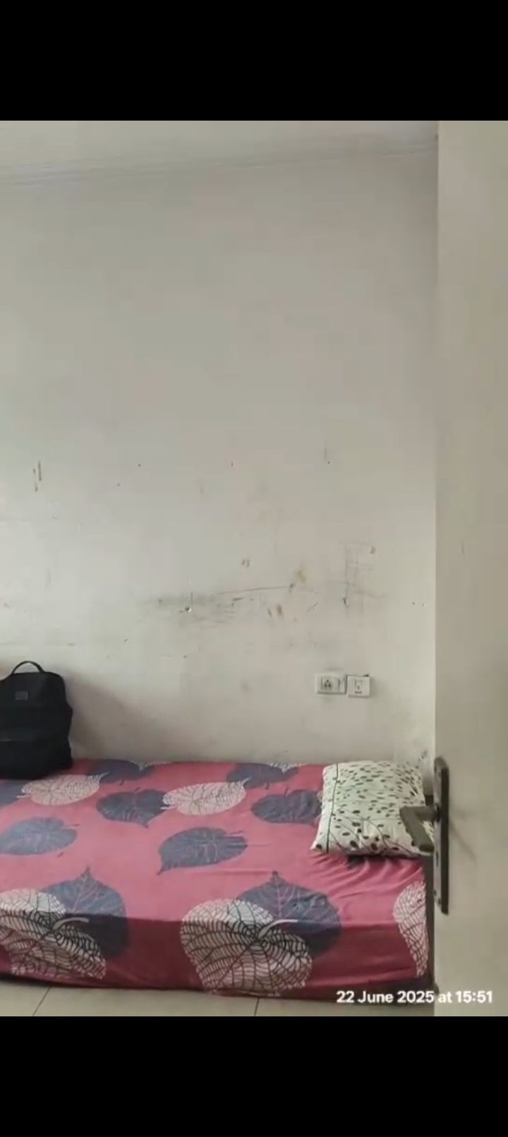 3.5 BHK + Servant Room,Study Room 1400 Sq.Ft. Apartment in Gaur City 6th Avenue