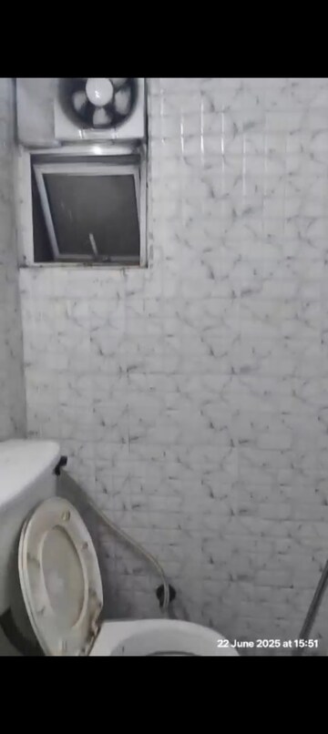 Bathroom in 3.5 BHK Apartment at Gaur City 6th Avenue, Sector 4 Greater Noida – for Rent