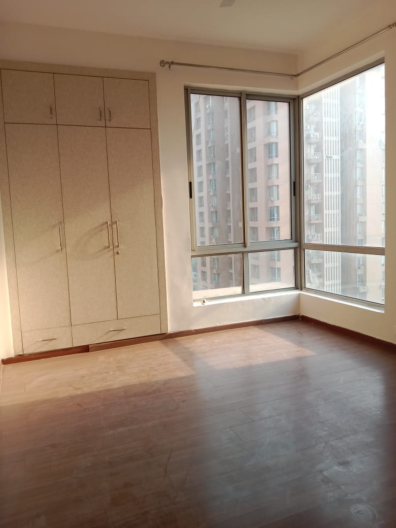 4 BHK + Servant Room 2550 Sq.Ft. Apartment in Pioneer Park Phase 1