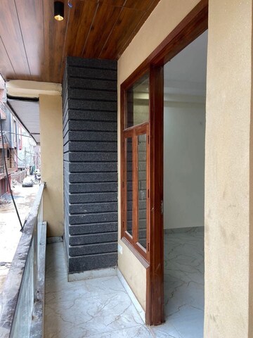 Building Lobby in 1 BHK Builder Floor at Saket – for Rent