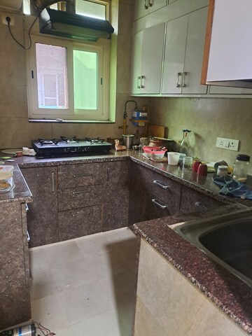 Furnished Amenities in 2 BHK Apartment at Paryatan Apartments, Vasundhara Enclave – for Sale