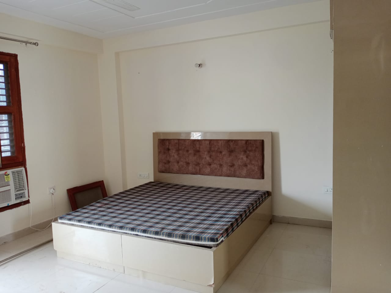 2 BHK Apartment For Sale in Gaur City-2
