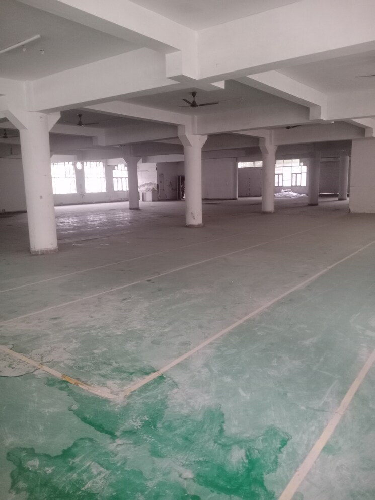 Hall, mohan cooperative industrial estate Commercial Warehouse 20000 Sq.Ft. In Mohan Cooperative Industrial Estate Delhi 8969446