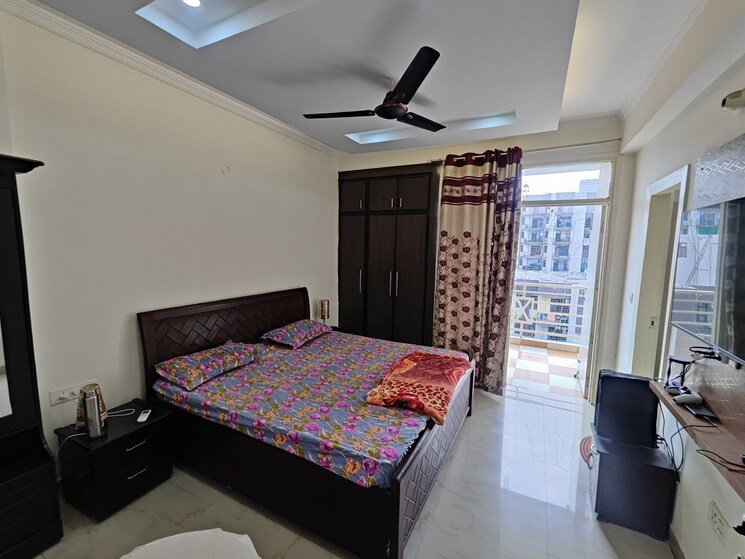 Bedroom, maya-garden-city 3 Bedroom 1852 Sq.Ft. Apartment In Lohgarh Zirakpur 8969491