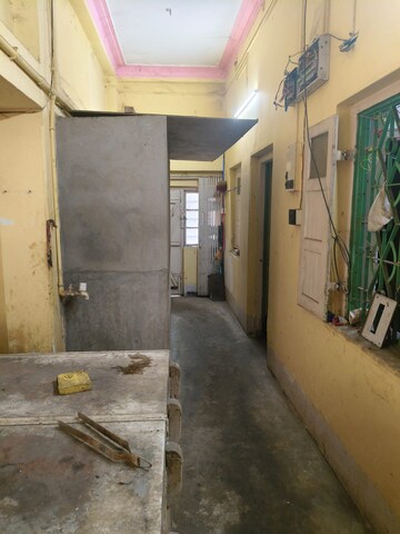  Shop For Rent in Paschim Barisha