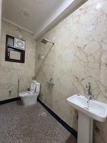 Bathroom in 1 BHK Builder Floor at Saket – for Rent